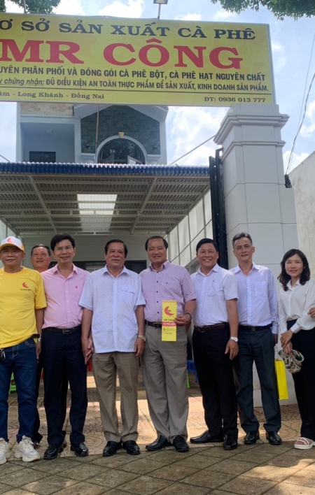 Ảnh các cán bộ ban ngành, các đoàn từ khắp nơi 